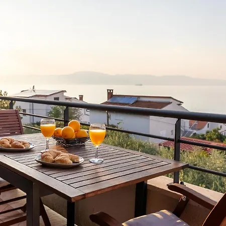 Fuer 4 Personen Ca 55 Qm In Njivice, Kvarner Bucht Krk Apartman *
