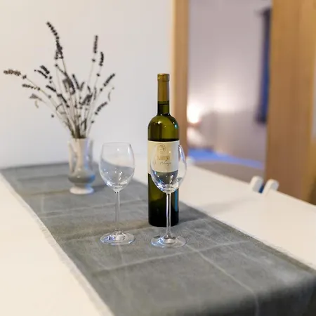 Fuer 4 Personen Ca 55 Qm In Njivice, Kvarner Bucht Krk *