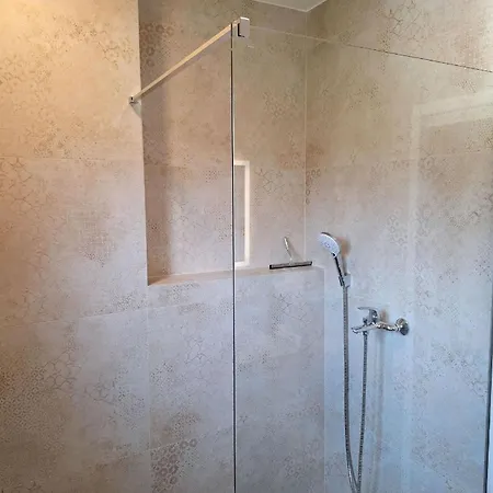 Apartman Fuer 4 Personen Ca 55 Qm In Njivice, Kvarner Bucht Krk